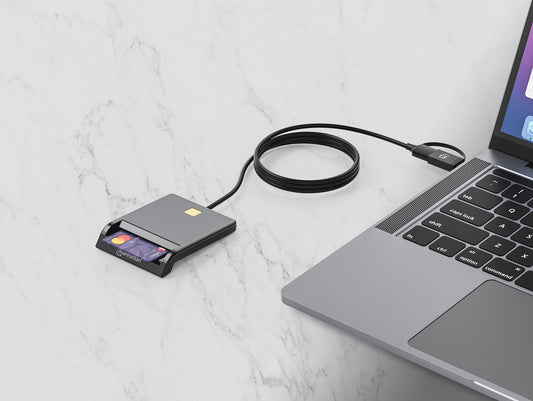 Smart Card Reader with USB-C / USB-A Combo Connector Image 2