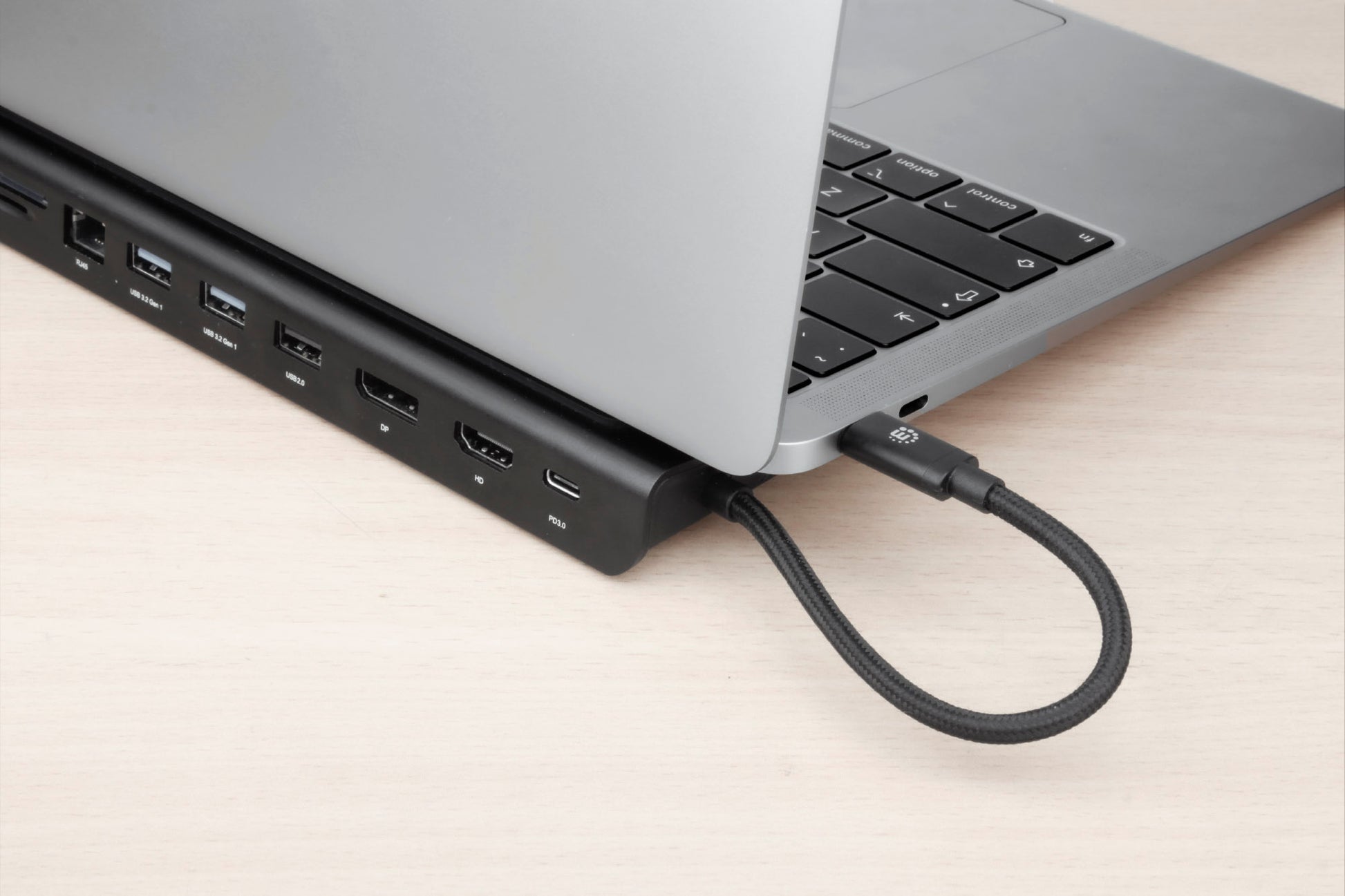 USB-C 11-in-1 Triple-Monitor Docking Station with MST Image 12