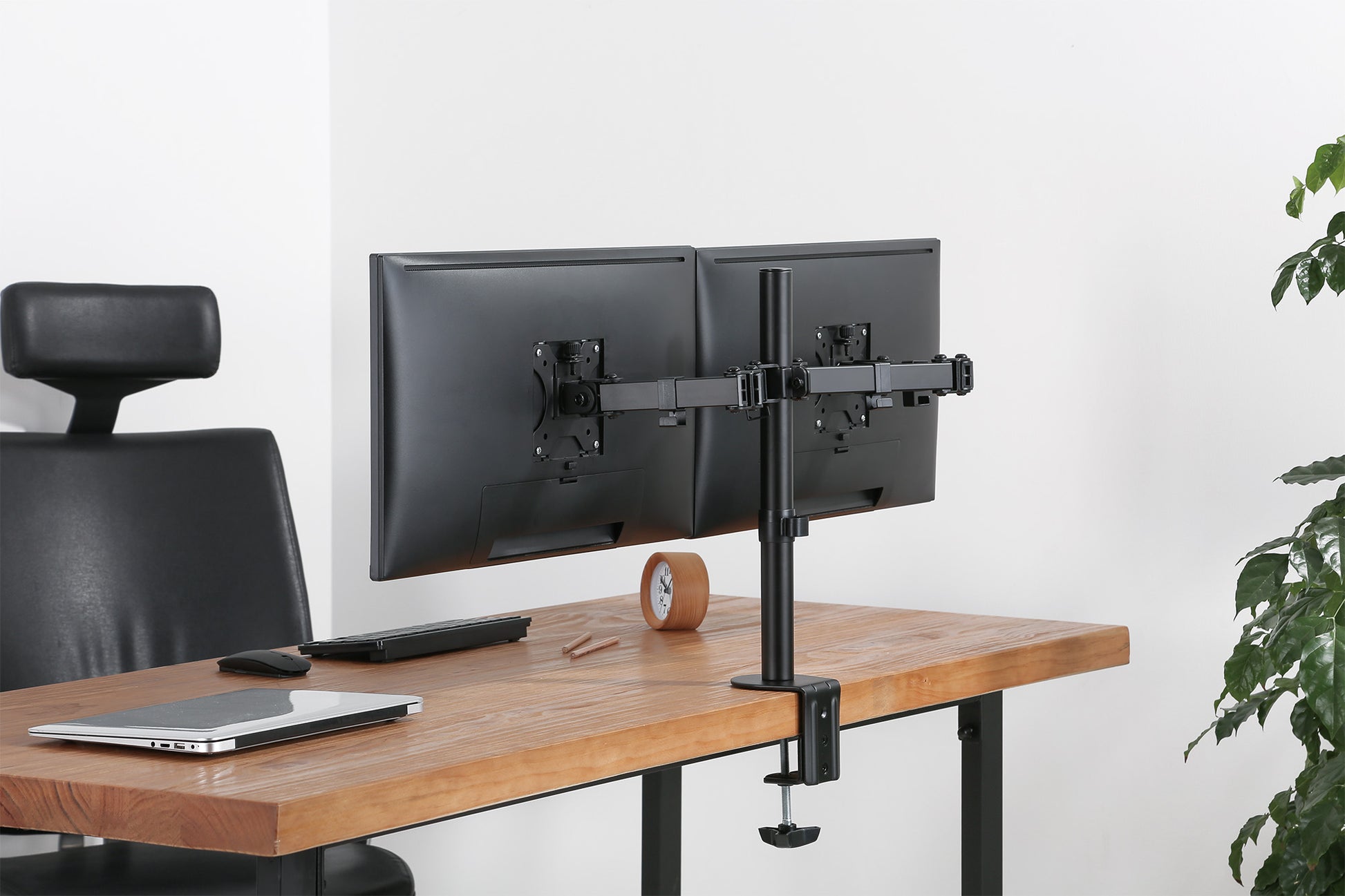 Dual Monitor Mount with Double-Link Swing Arms, for 13" to 32" Displays Image 12