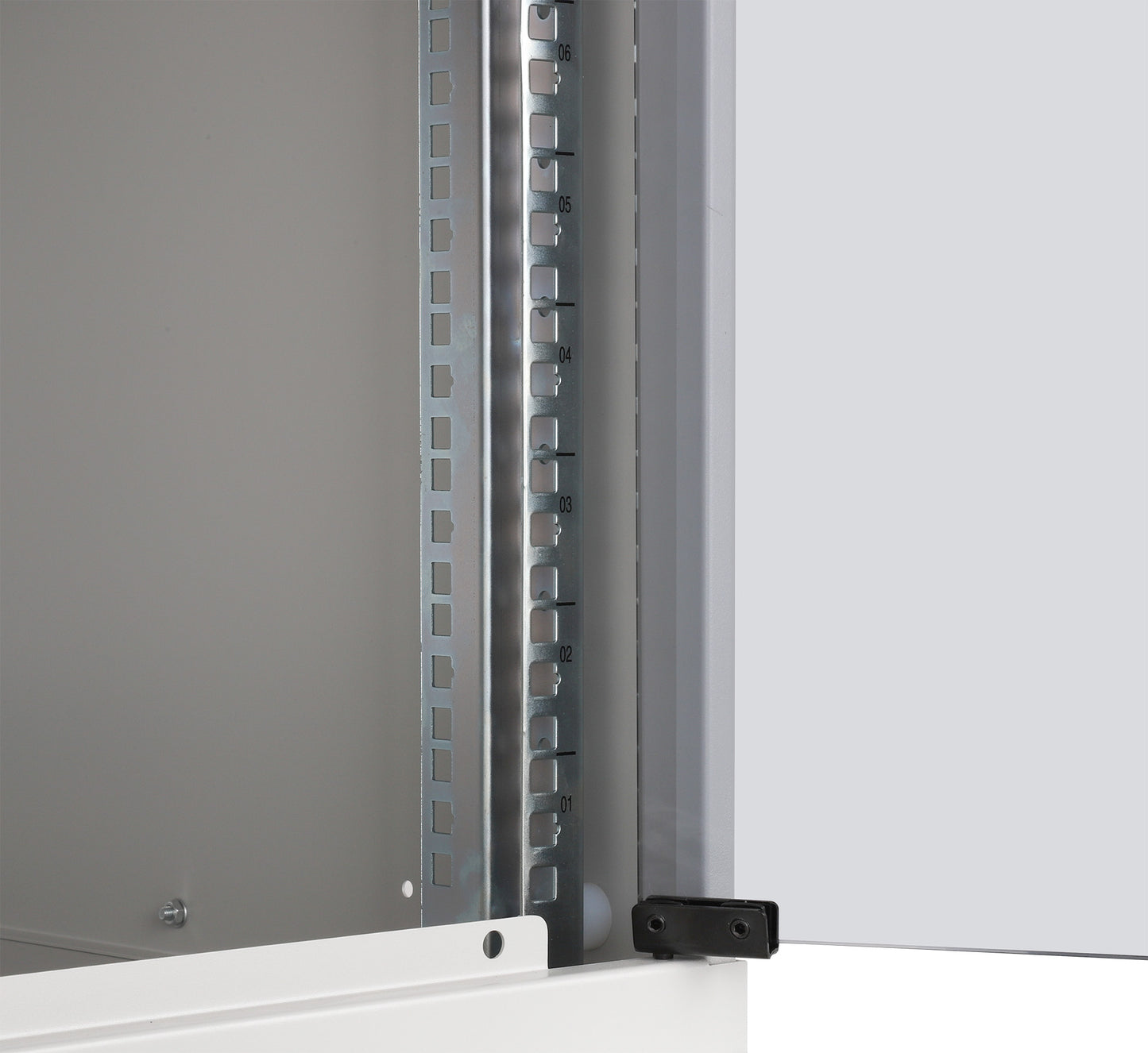 9U 19" Wall Mount Network Cabinet, Basic Line, 560 mm Depth, Gray Image 7